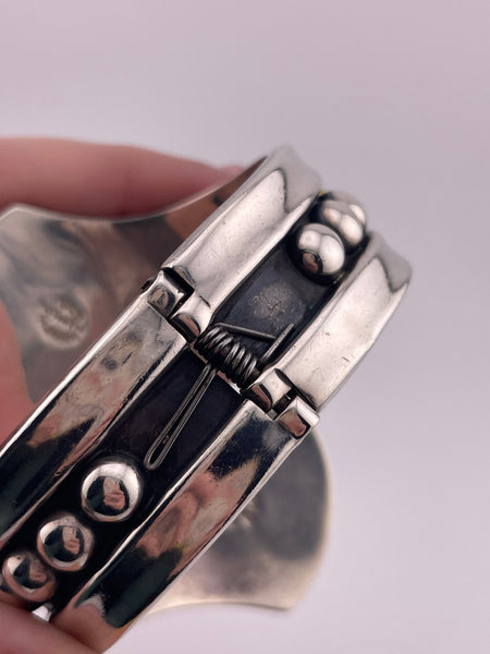sterling silver stoneless Mexican dome ball design bypass clamper bracelet