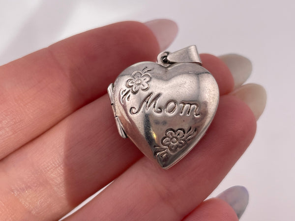 sterling silver 'Mom' flower heart locket pendant