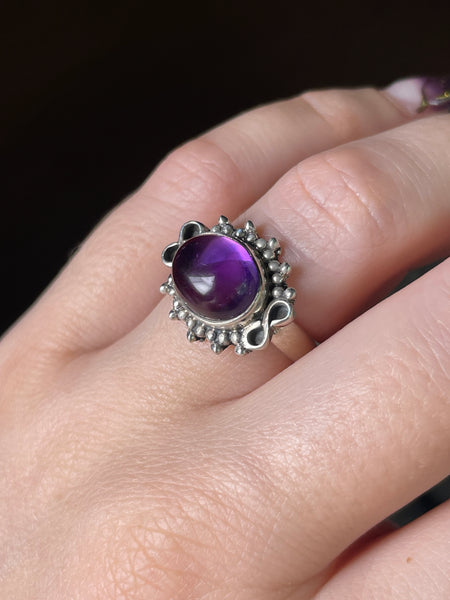 $$$ size 7 sterling silver amethyst dotted setting ring