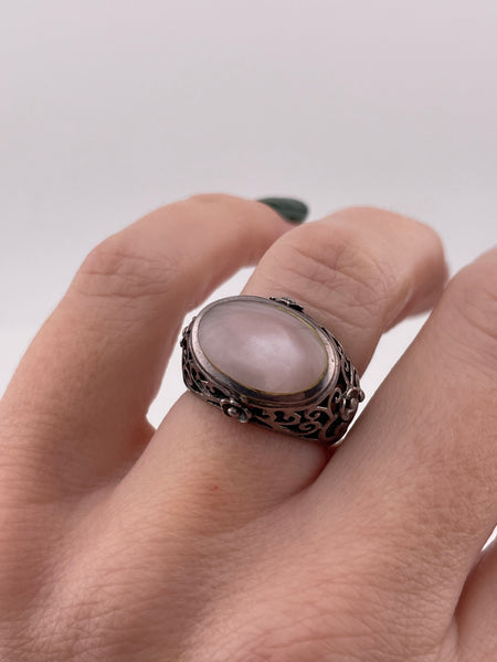 size 5.75 sterling silver mother of pearl floral cut-out scroll design ring