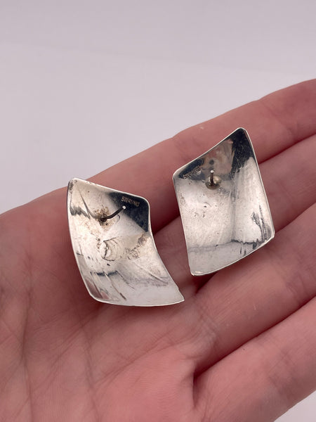 sterling silver lined curved post earrings