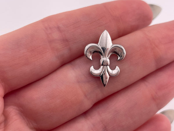 sterling silver fleur-de-lis pendant