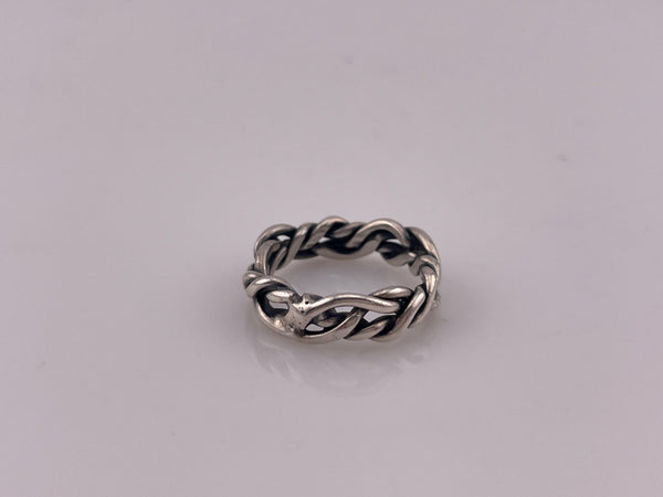 size 4.25 sterling silver stoneless intertwined wire band ring