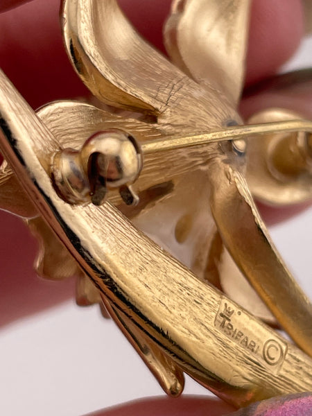 Crown Trifari daffodil flower vintage costume brooch