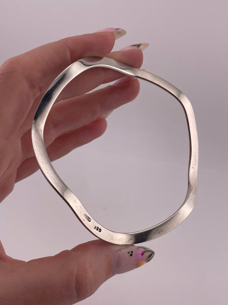 sterling silver 8-3/4" wavy bangle bracelet