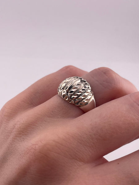 size 7.25 sterling silver stoneless textured diamond cut design ring