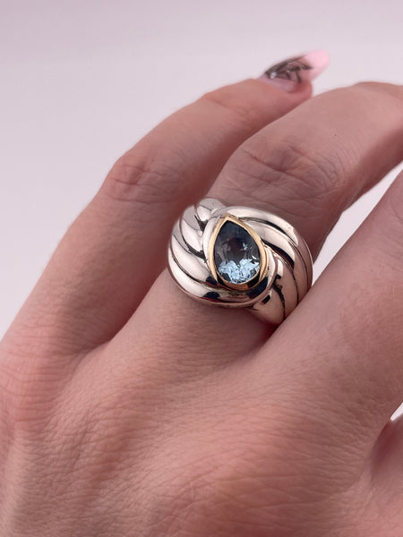 size 7 sterling silver & gold plated faceted blue topaz textured ring