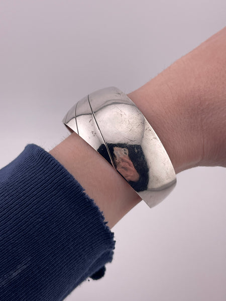 sterling silver artist signed LP chunky lined stoneless cuff bracelet