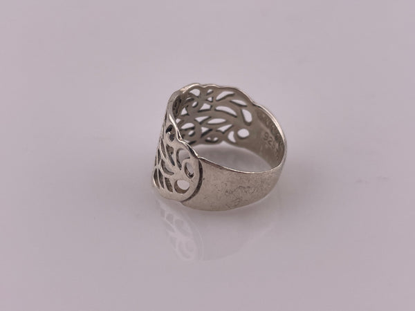 size 7 sterling silver stoneless cut-out design ring