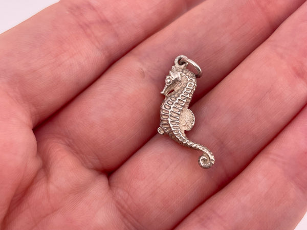sterling silver seahorse pendant