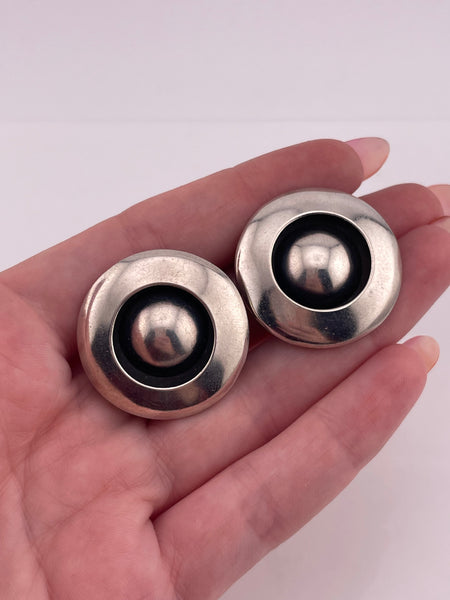 sterling silver stoneless circle clip on earrings