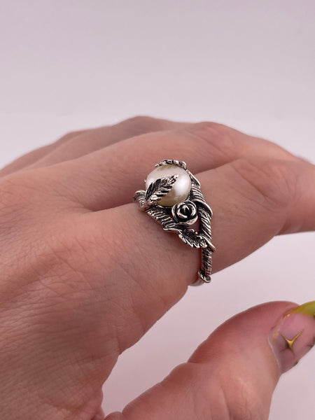 size 9.25 sterling silver faux pearl rose ring