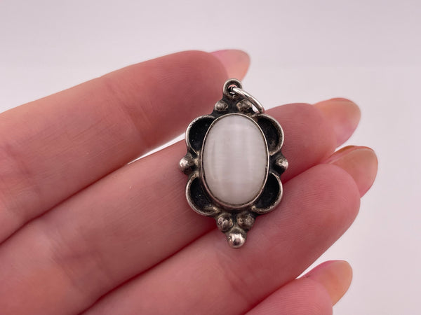 sterling silver cat's eye pendant