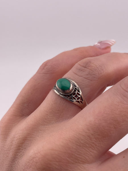 size 8 sterling silver malachite ring