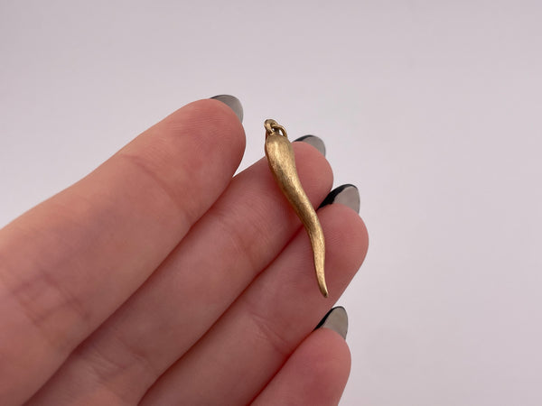 14k gold Italian horn brushed finish pendant