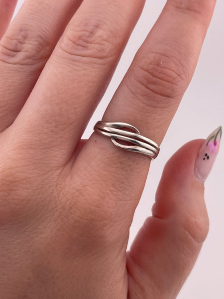 size 8 sterling silver stoneless cut-out ring