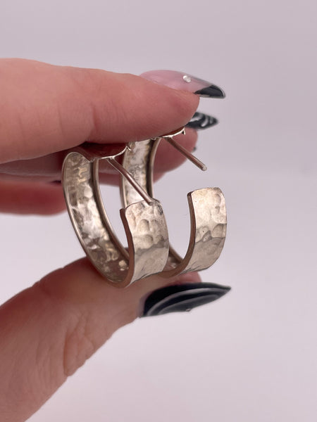 sterling silver 1" hammered hoop post earrings