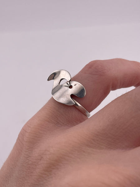 size 4.75 sterling silver whale ring