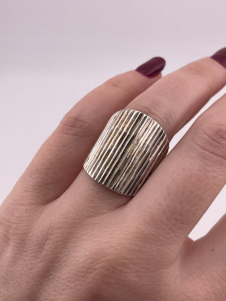 size 6.75 sterling silver chunky stoneless textured ridge ring