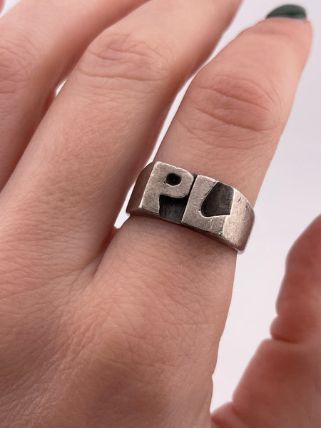 size 8 sterling silver 'PL'  initials ring