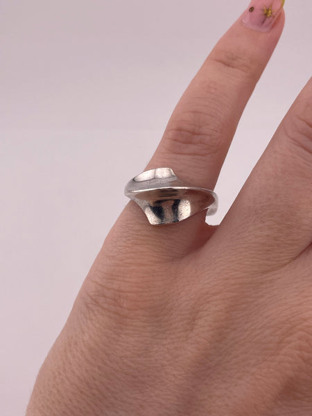 size 6.25 sterling silver stoneless abstract textured ring