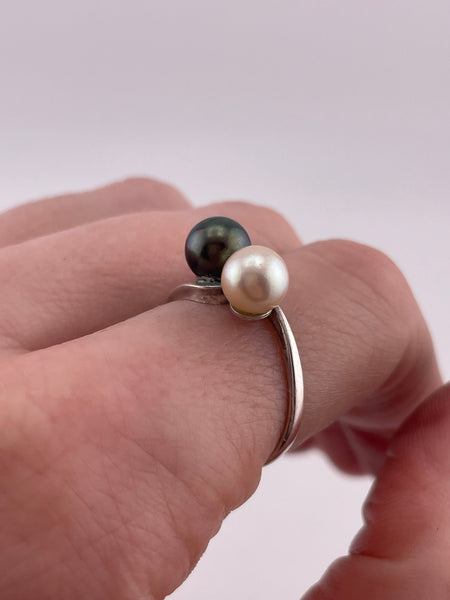 size 7.75 sterling silver pearl ring