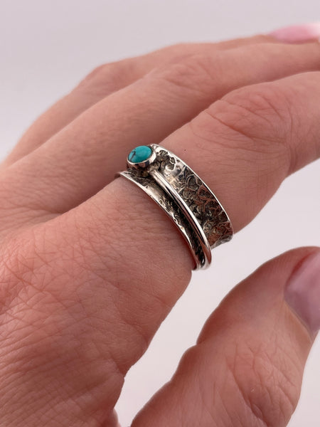 size 7 sterling silver synthetic turquoise spinner ring