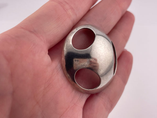 sterling silver stoneless cut-out convex pendant