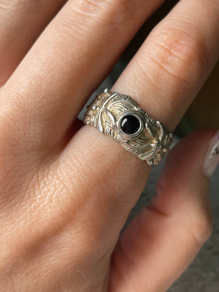 size 8.5 sterling silver onyx leaf ring