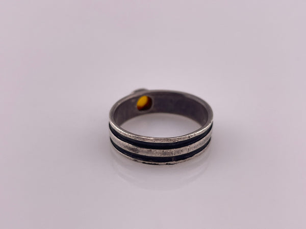 size 8 sterling silver amber lined band ring