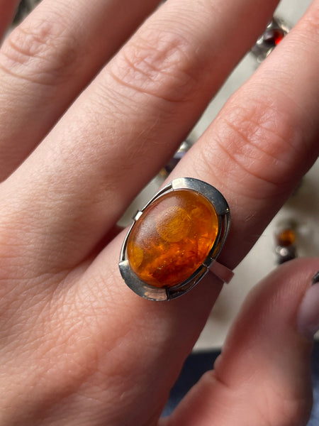 size 8.5 835 silver amber ring ***AS IS***