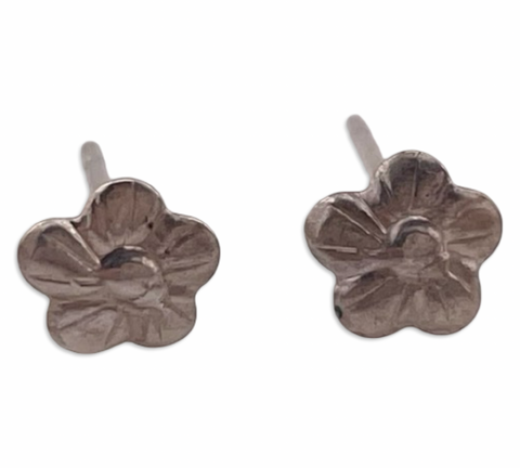sterling silver petite flower stud post earrings