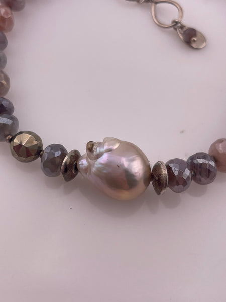 sterling silver 7" to 8-1/8" faceted plastic bead pearl toggle bracelet