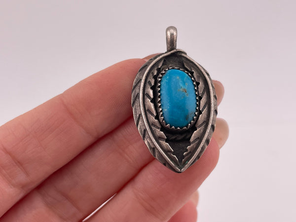 sterling silver turquoise leaf pendant