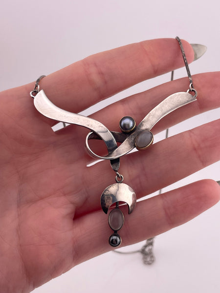 sterling silver 16" to 17-3/4" gold wash artisan moonstone pearl necklace