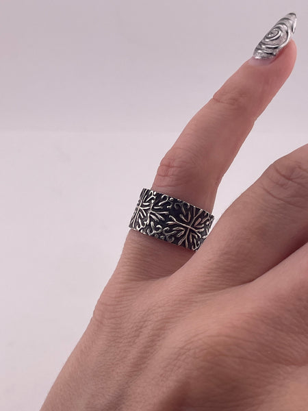 size 5.75 sterling silver cross band ring