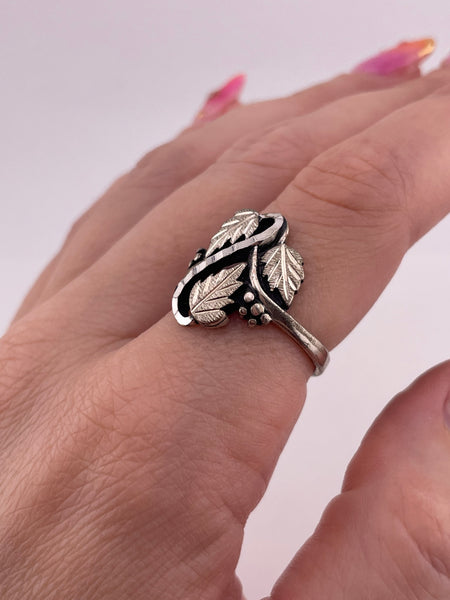 size 9 sterling silver leaf ring