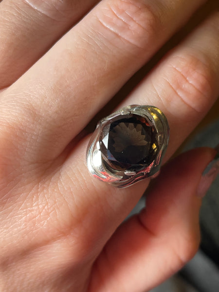 size 7.5 sterling silver faceted smokey quartz ring
