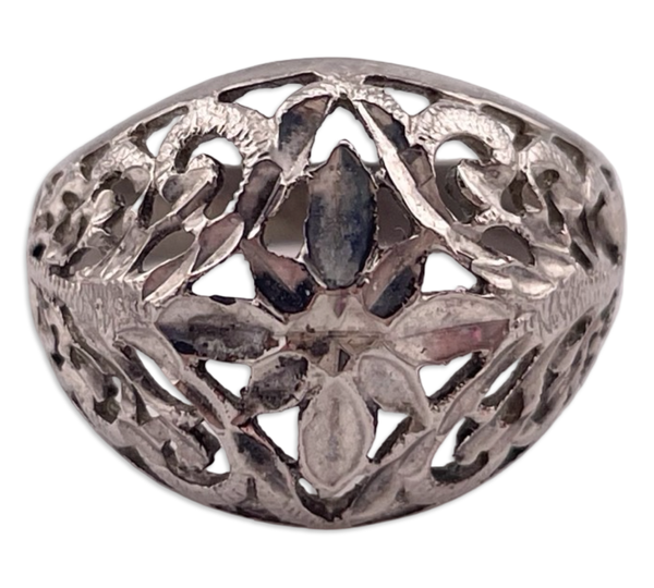 size 6 sterling silver stoneless etched ring