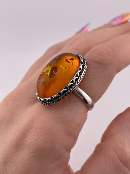 size 8 sterling silver scallop design oval amber ring