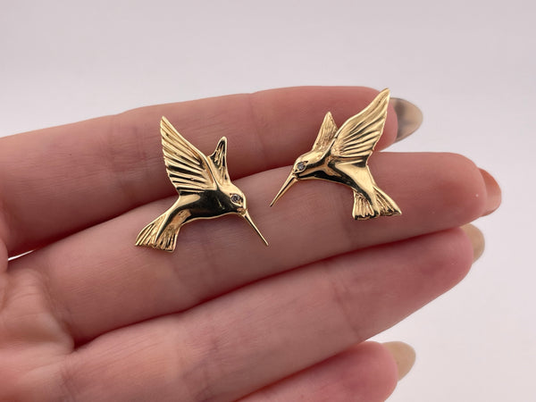 14k yellow gold diamond hummingbird post earrings