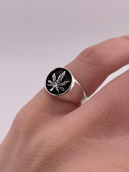 size 6 sterling silver marijuana pot leaf ring
