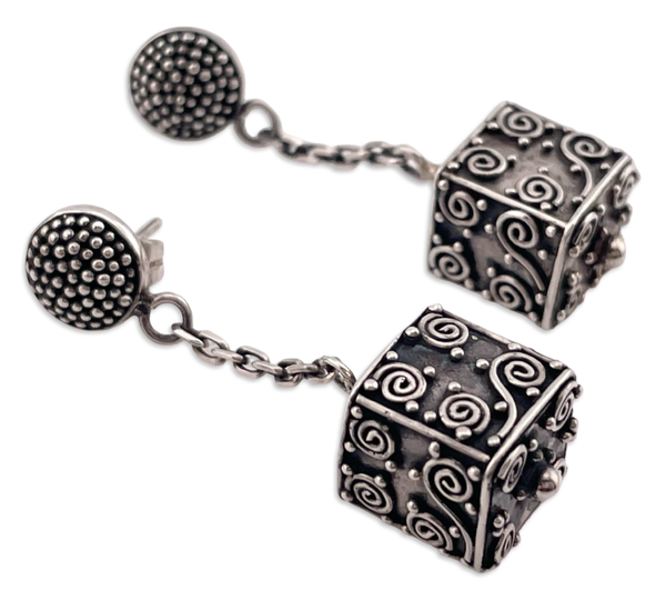 sterling silver stoneless cube chain pendulum post dangle earrings