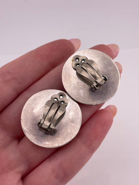 sterling silver stoneless circle clip on earrings