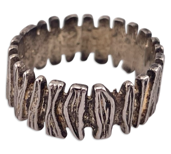 size 6 sterling silver Beau stoneless wood grain pattern band ring