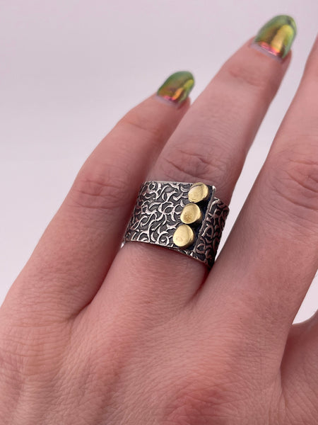 size 6.75 sterling silver & brass plating textured ring