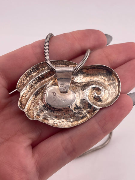 sterling silver 18-3/4" carnelian shell style necklace
