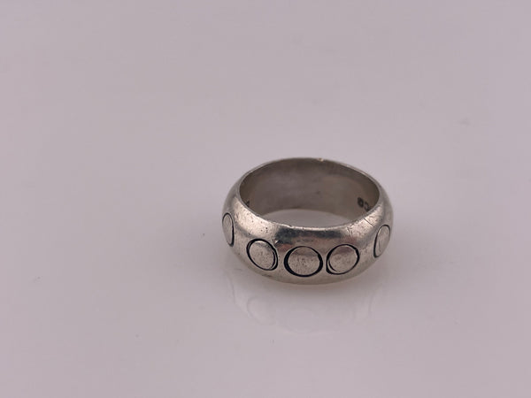 size 5.5 sterling silver Mexican stoneless chunky circle design band ring