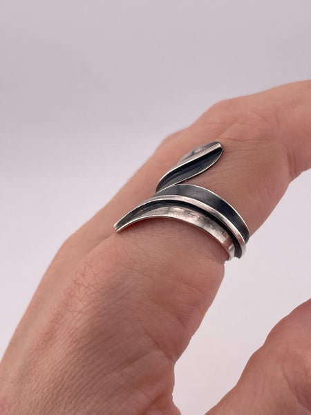 size 9 sterling silver stoneless bypass ring