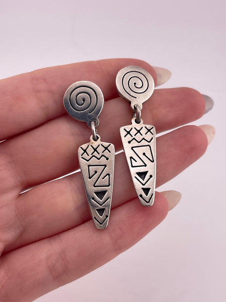 sterling silver stoneless swirl shape design post dangle earrings